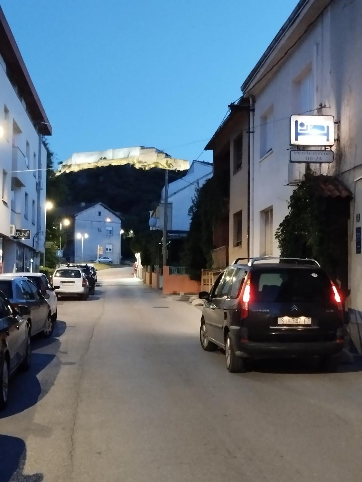 Jasna1 Apartment Knin Bagian luar foto